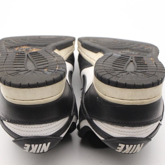 Athletic_Shoes